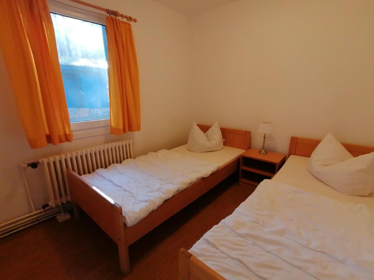 Martas Gaestehaeuser Gross Vaeter See Templin Exterior foto