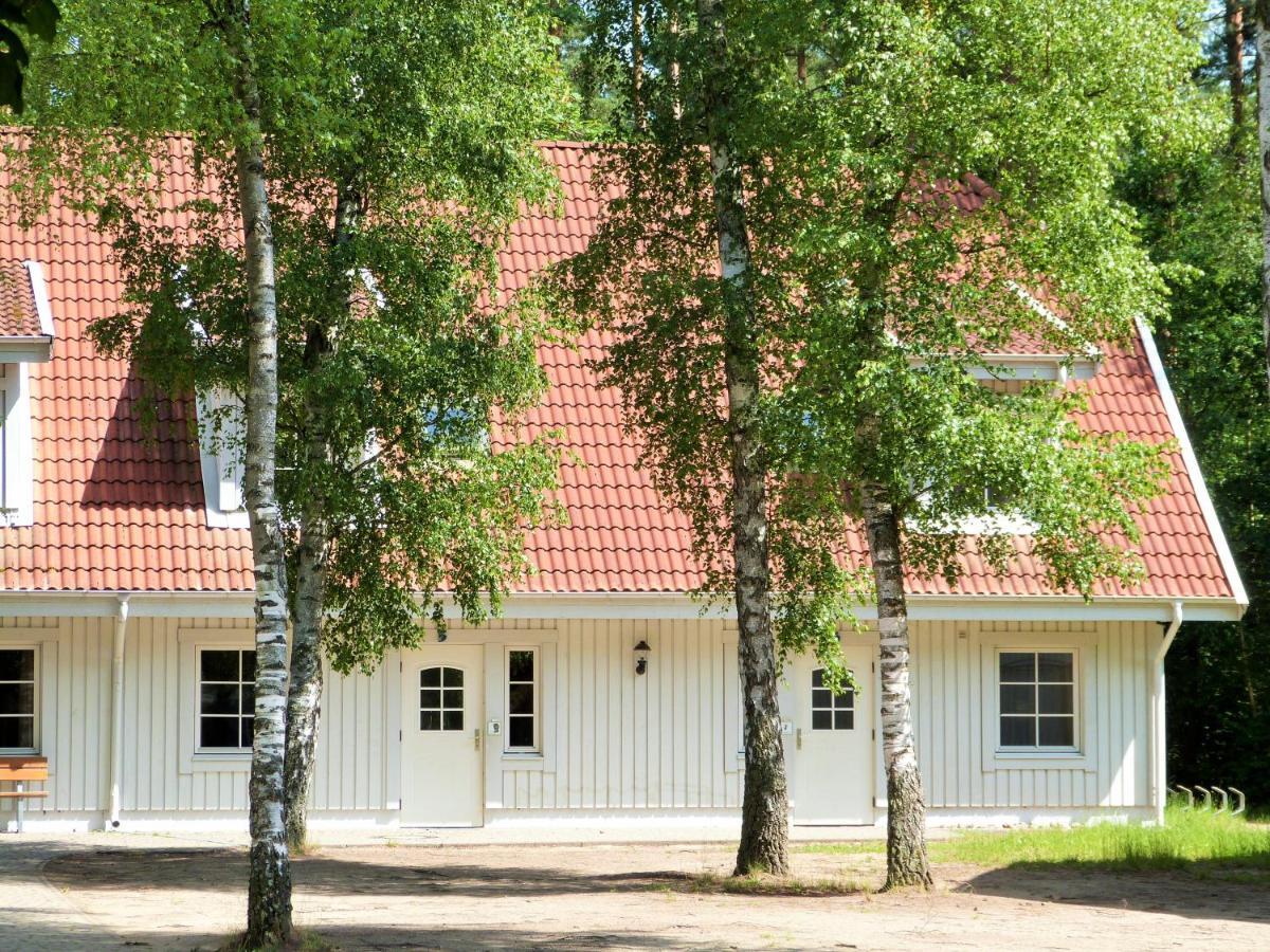 Martas Gaestehaeuser Gross Vaeter See Templin Exterior foto