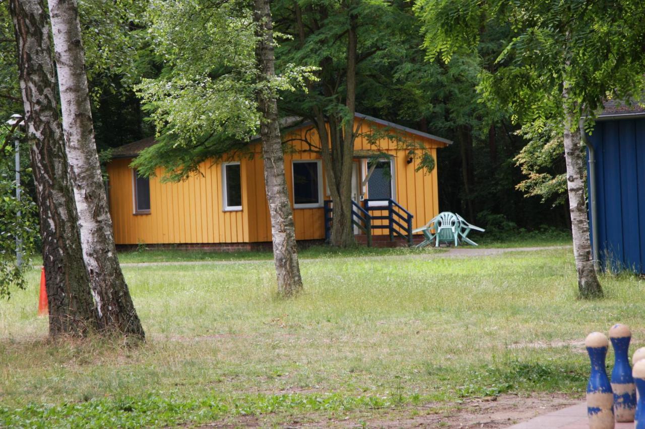 Martas Gaestehaeuser Gross Vaeter See Templin Exterior foto