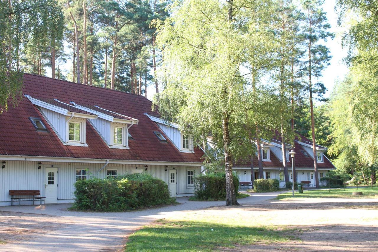 Martas Gaestehaeuser Gross Vaeter See Templin Exterior foto